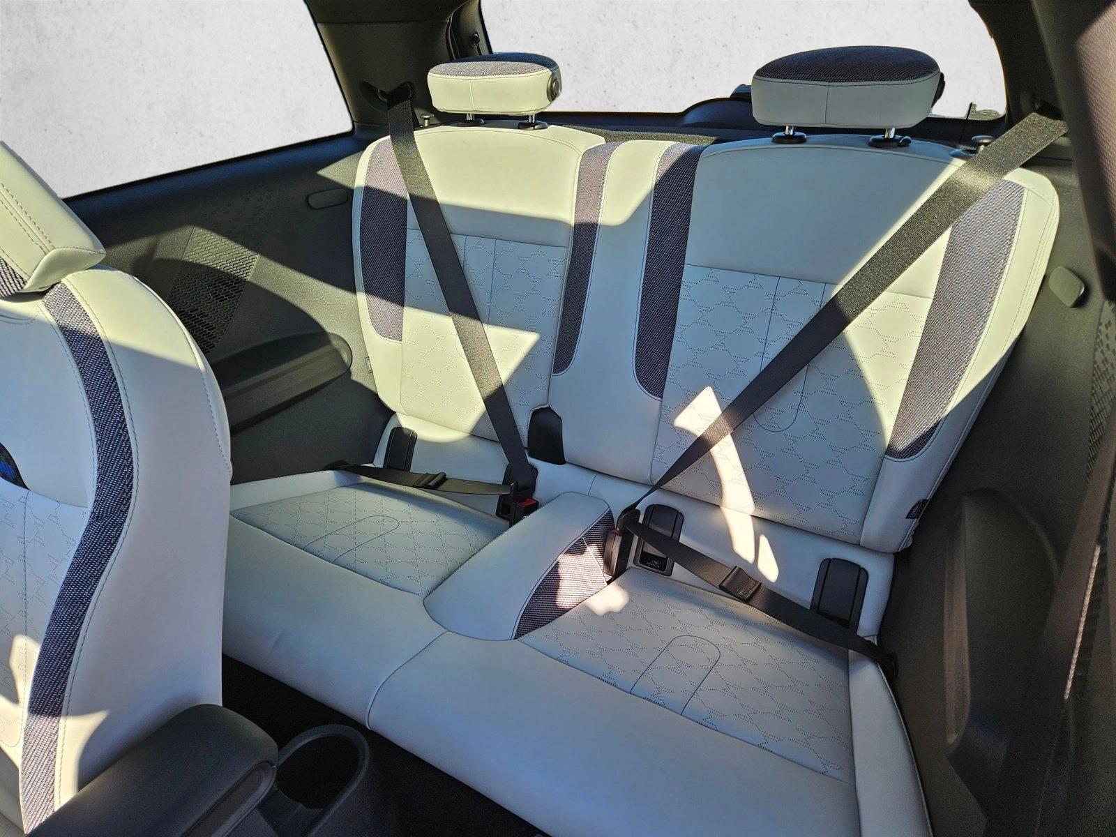 2026 MINI Hardtop 2 Door - Photo 14