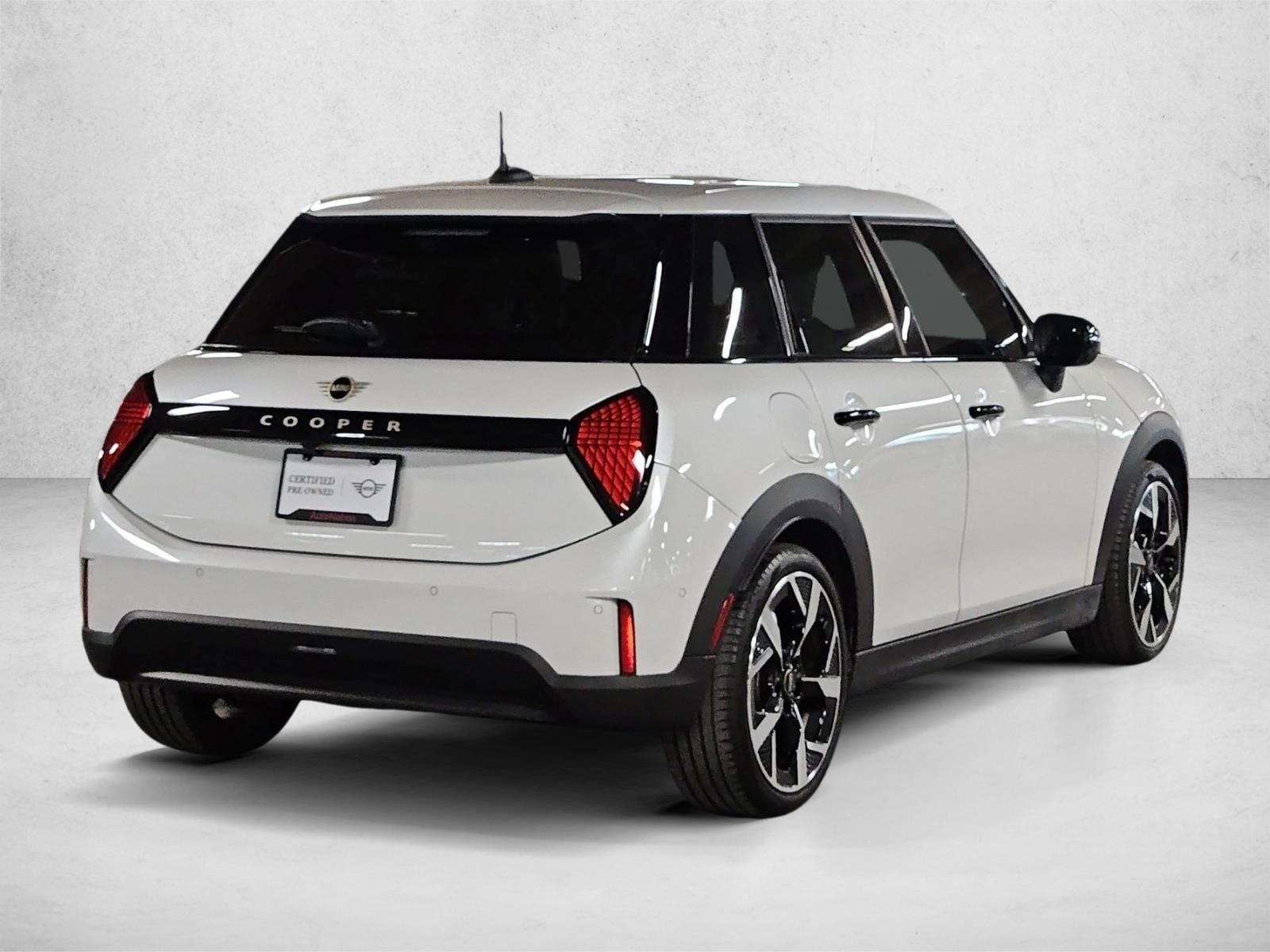 2026 MINI Hardtop 4 Door - Photo 5