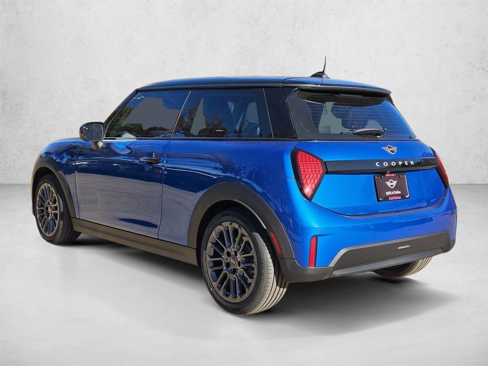 2026 MINI Hardtop 2 Door - Photo 8