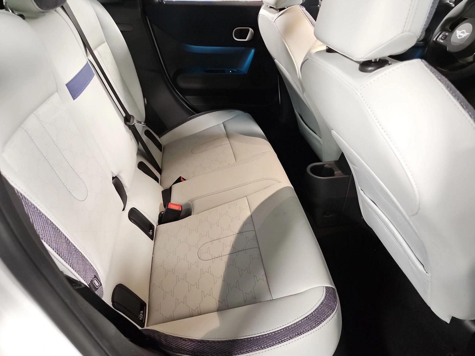 2026 MINI Hardtop 4 Door - Photo 18