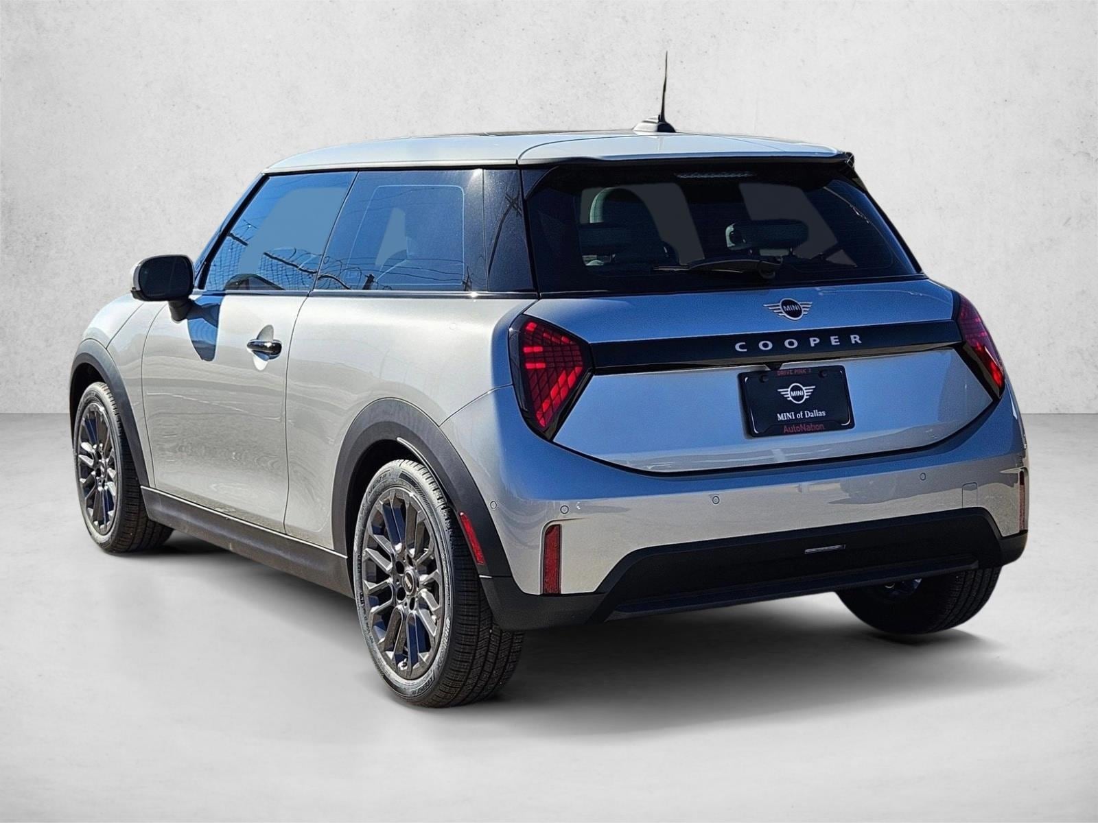 2026 MINI Hardtop 2 Door - Photo 7