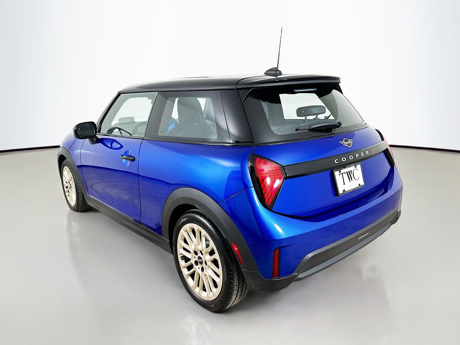 2026 MINI Hardtop 2 Door S - Photo 7