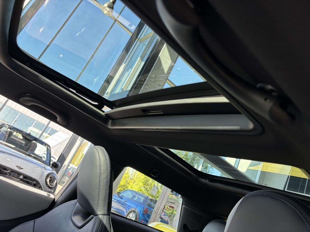 2026 MINI Hardtop 2 Door S - Photo 24