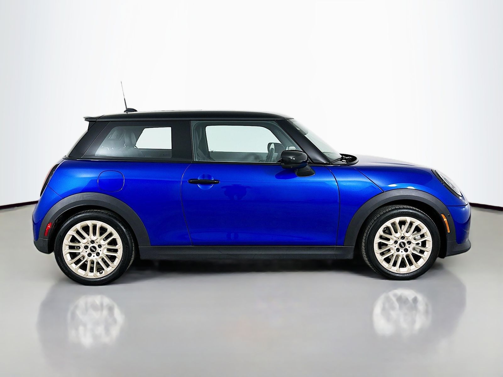 2026 MINI Hardtop 2 Door S - Photo 4