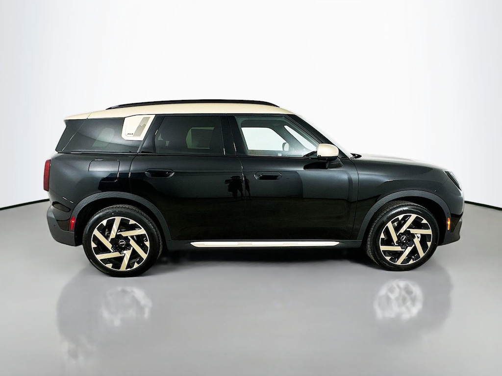 New 2027 MINI Countryman Iconic SUV