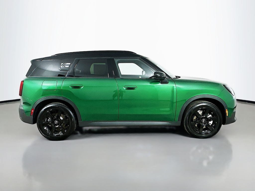 New 2027 MINI Countryman Signature Plus SUV