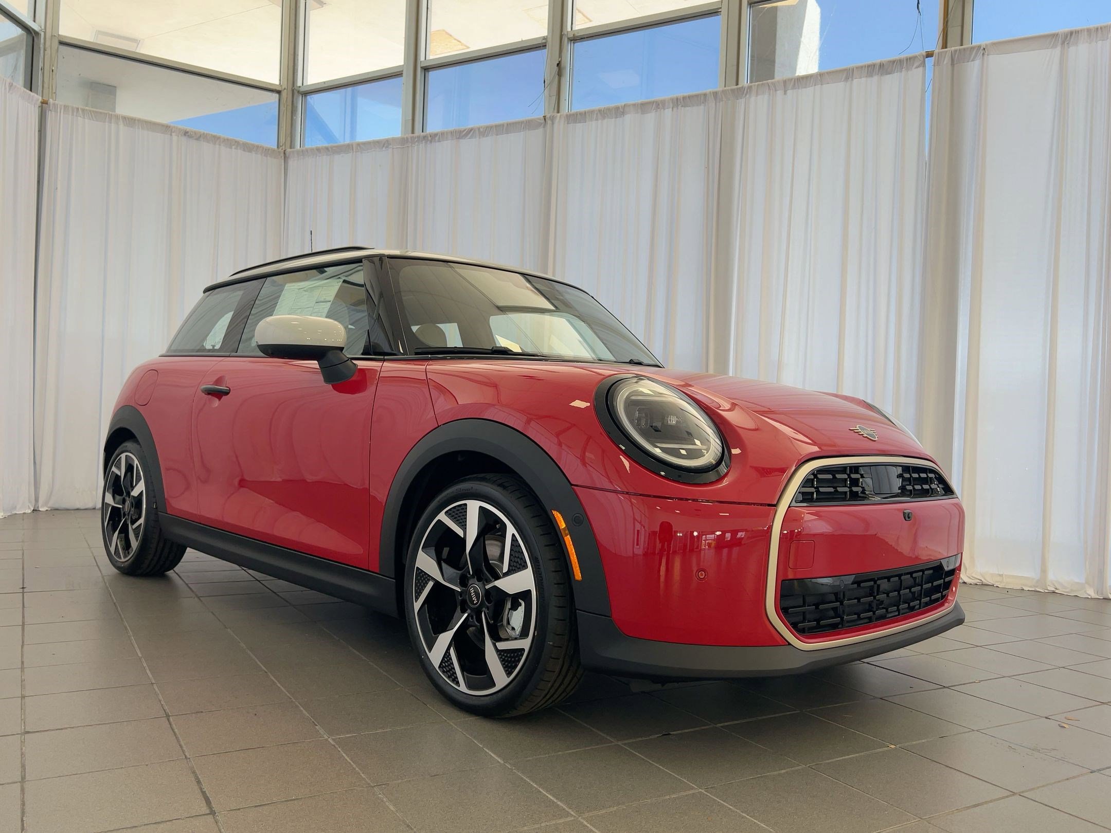 2026 MINI Hardtop 2 Door - Photo 7