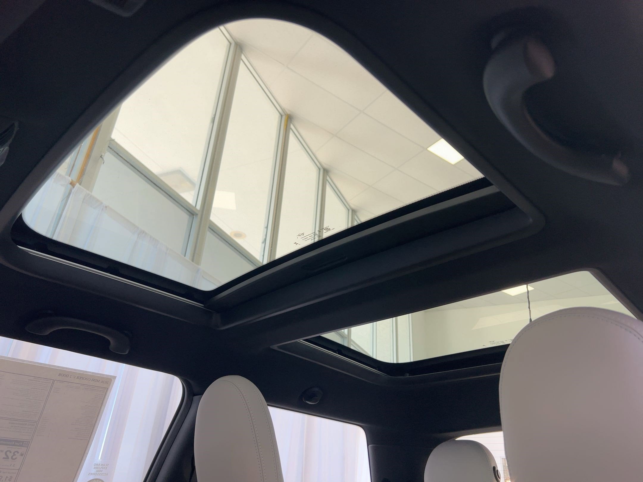 2026 MINI Hardtop 2 Door - Photo 14