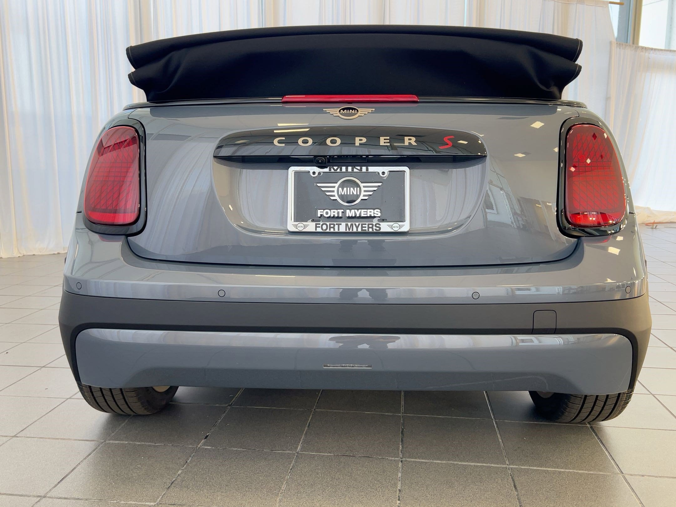 2026 MINI Convertible S - Photo 10
