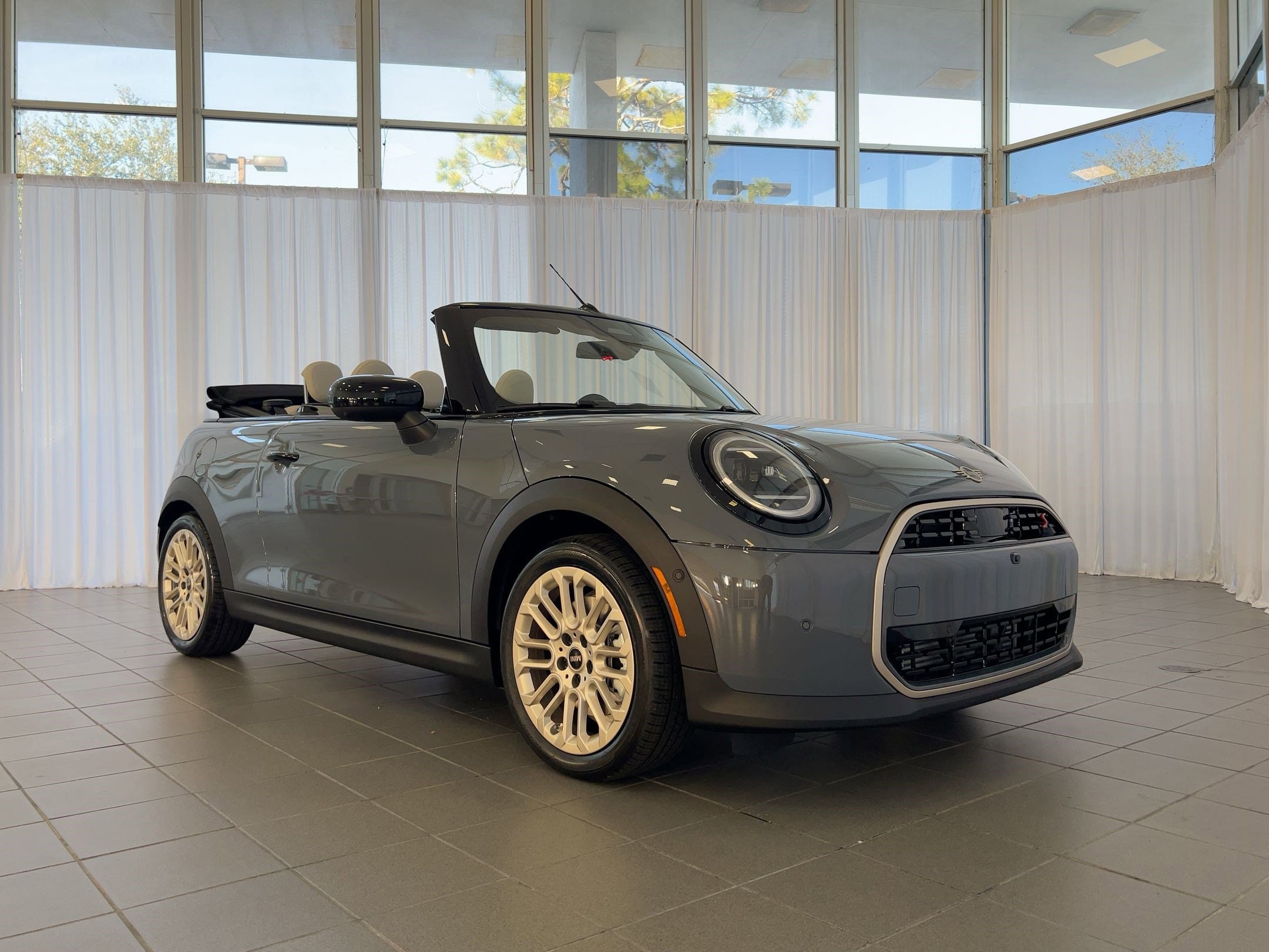 2026 MINI Convertible S - Photo 7