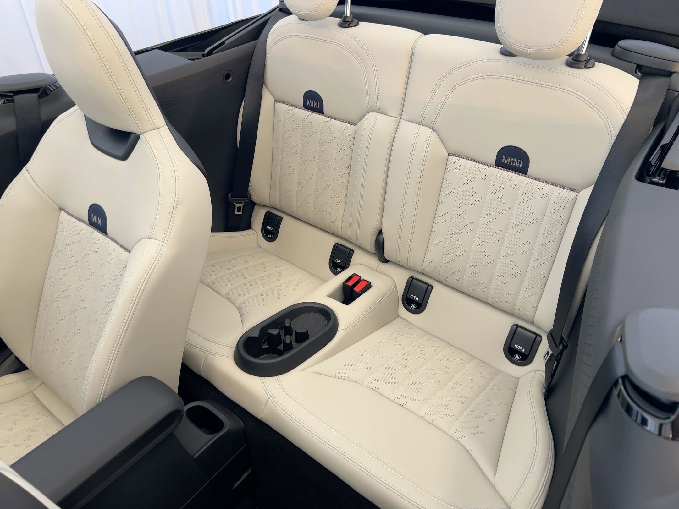 2026 MINI Convertible S - Photo 32