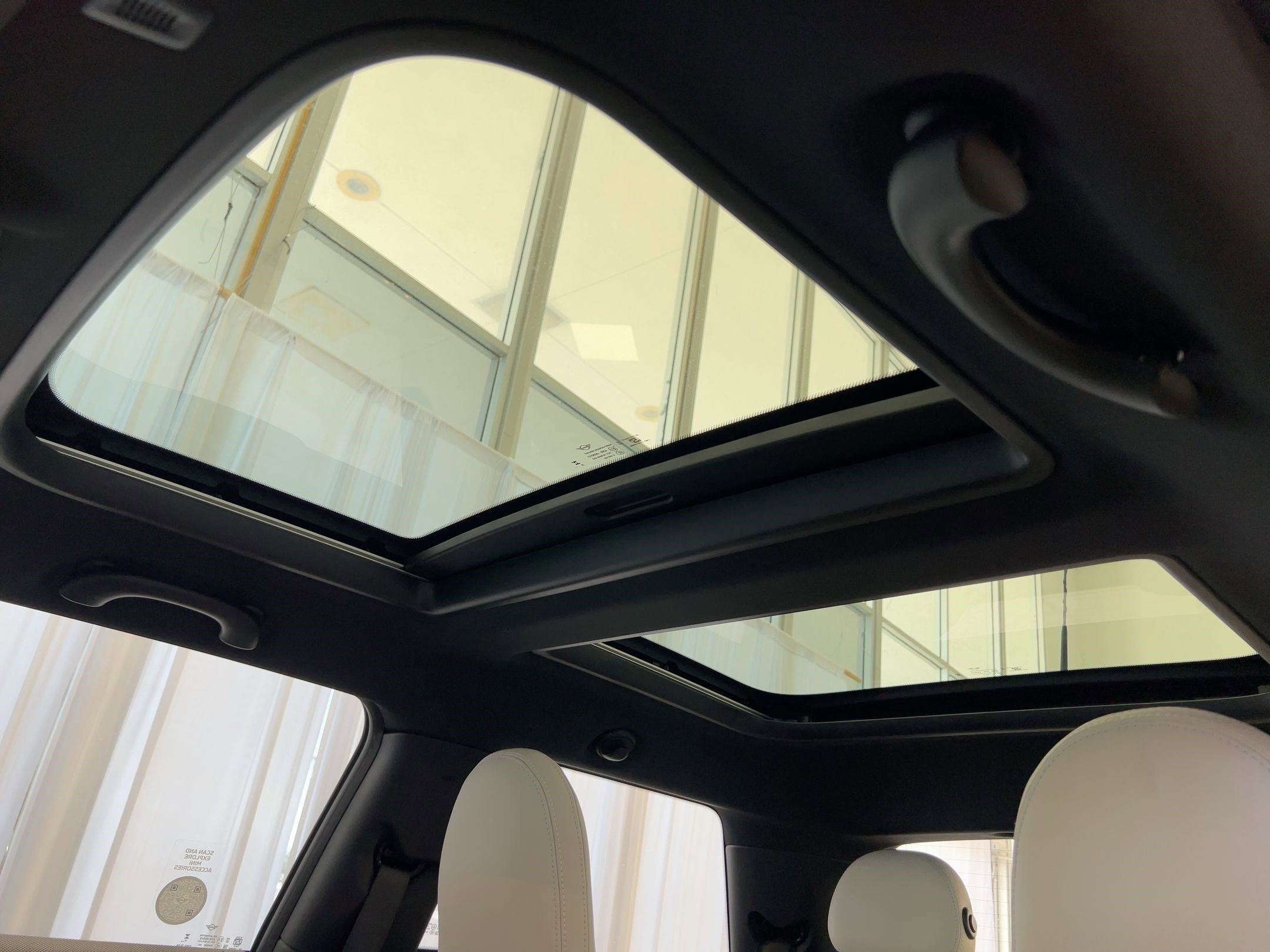 2026 MINI Hardtop 2 Door - Photo 15