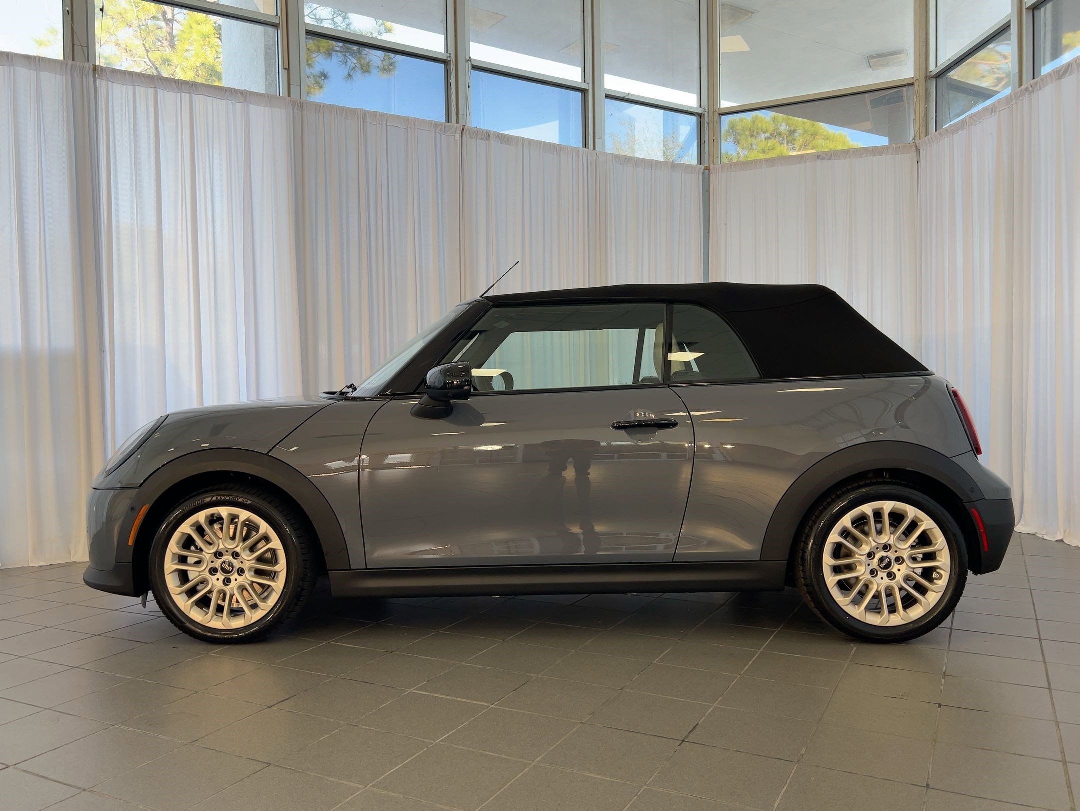 2026 MINI Convertible S - Photo 2