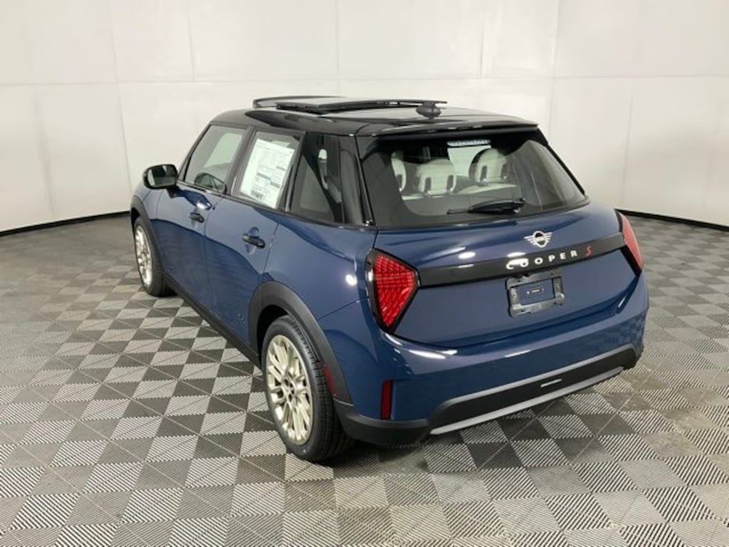New 2026 MINI 4 Door Signature Plus Hatchback