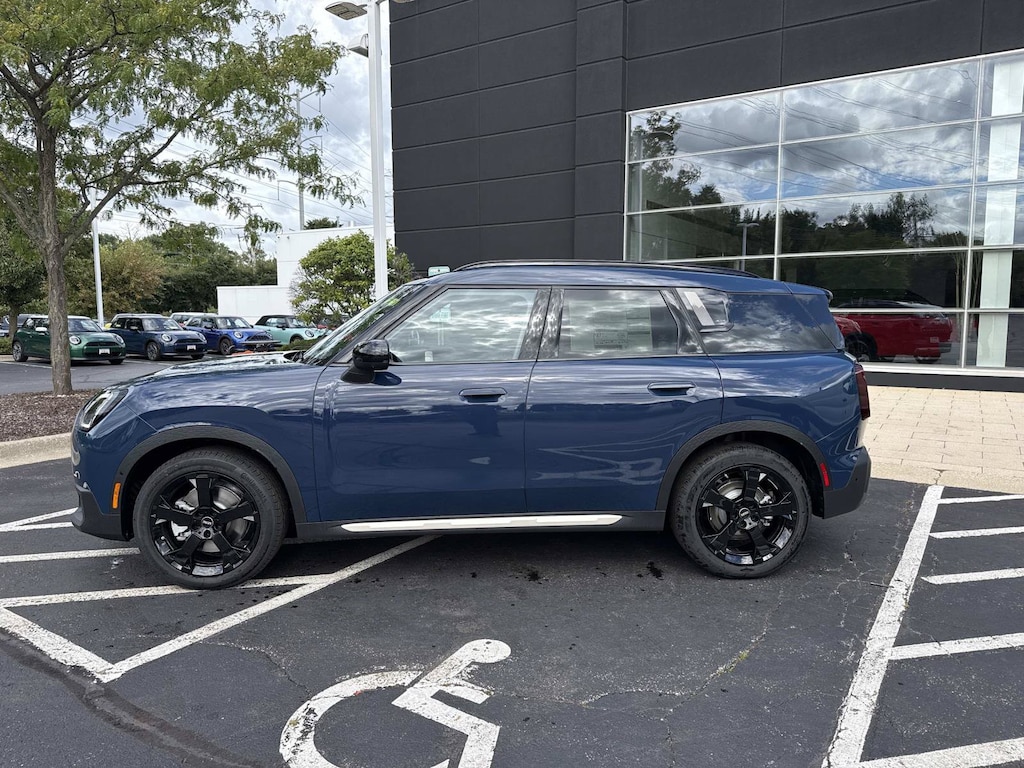 New 2027 MINI Countryman Iconic SUV