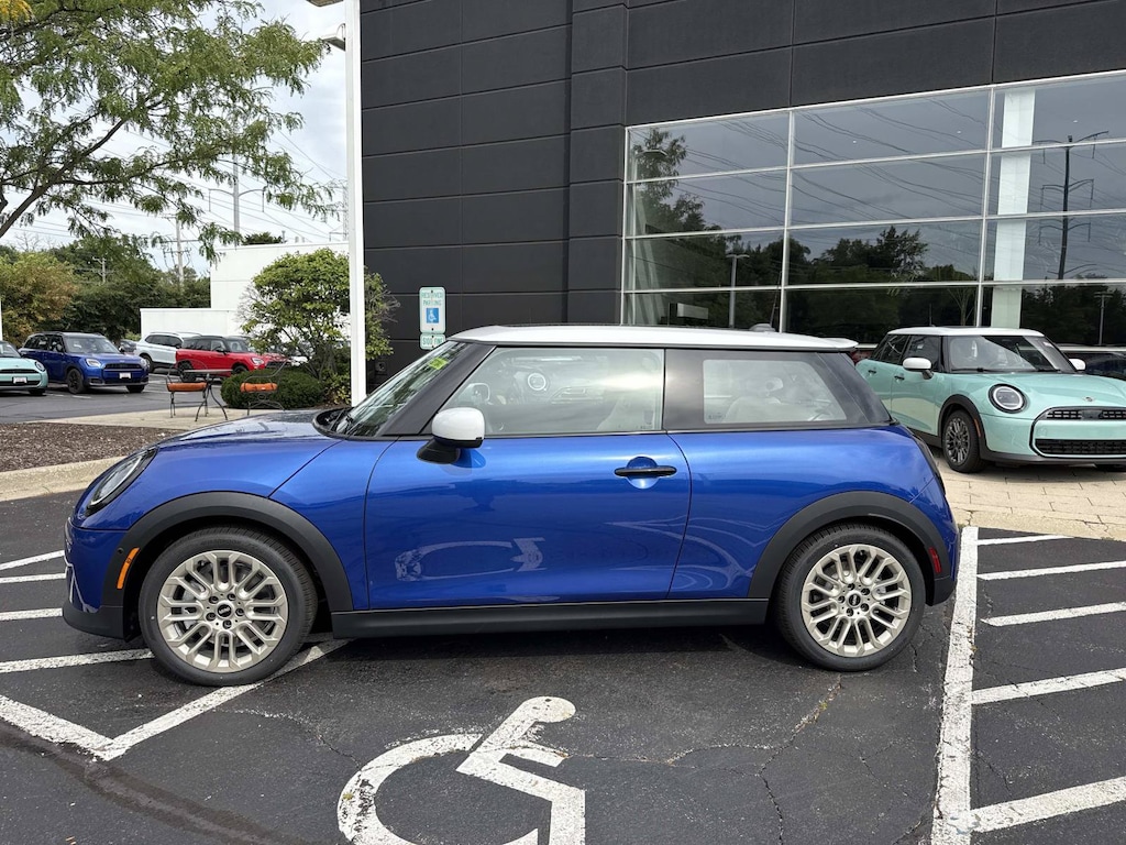 New 2027 MINI 2 Door Signature Plus Hatchback