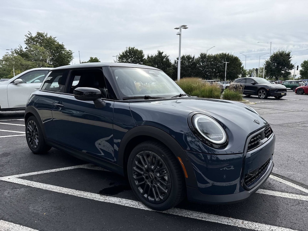 New 2027 MINI 2 Door Signature Plus Hatchback
