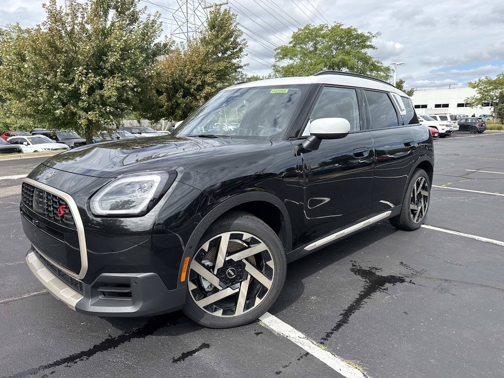 New 2027 MINI Countryman Iconic SUV