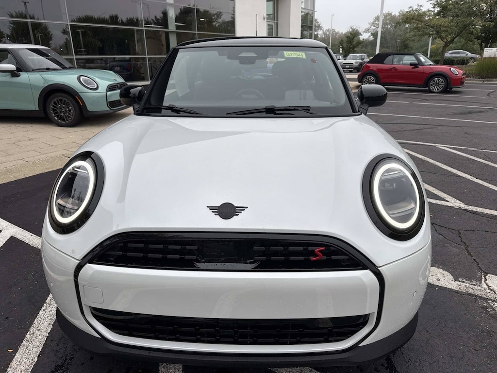 New 2027 MINI 2 Door Signature Plus Hatchback