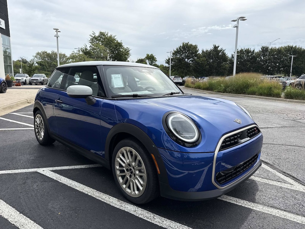 New 2027 MINI 2 Door Signature Plus Hatchback