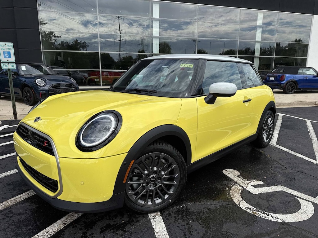 New 2027 MINI 2 Door Signature Plus Hatchback