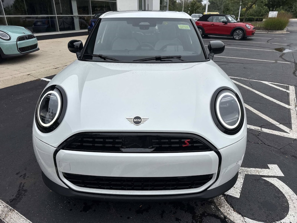 New 2027 MINI 4 Door Signature Plus Hatchback