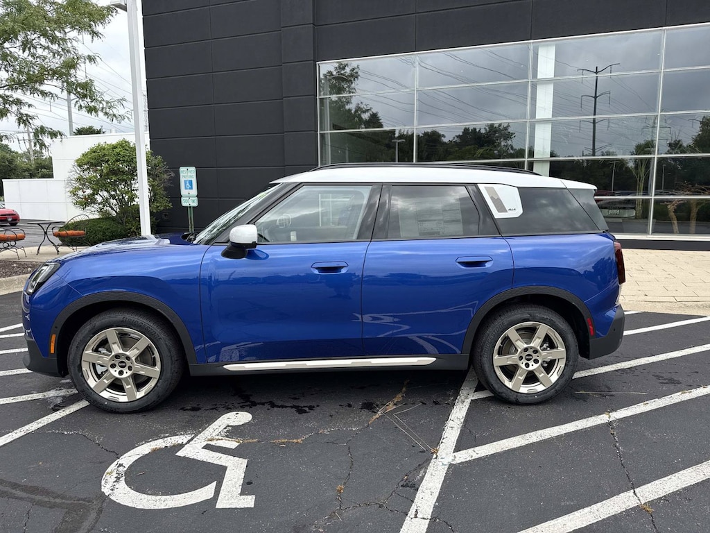New 2027 MINI Countryman Iconic SUV
