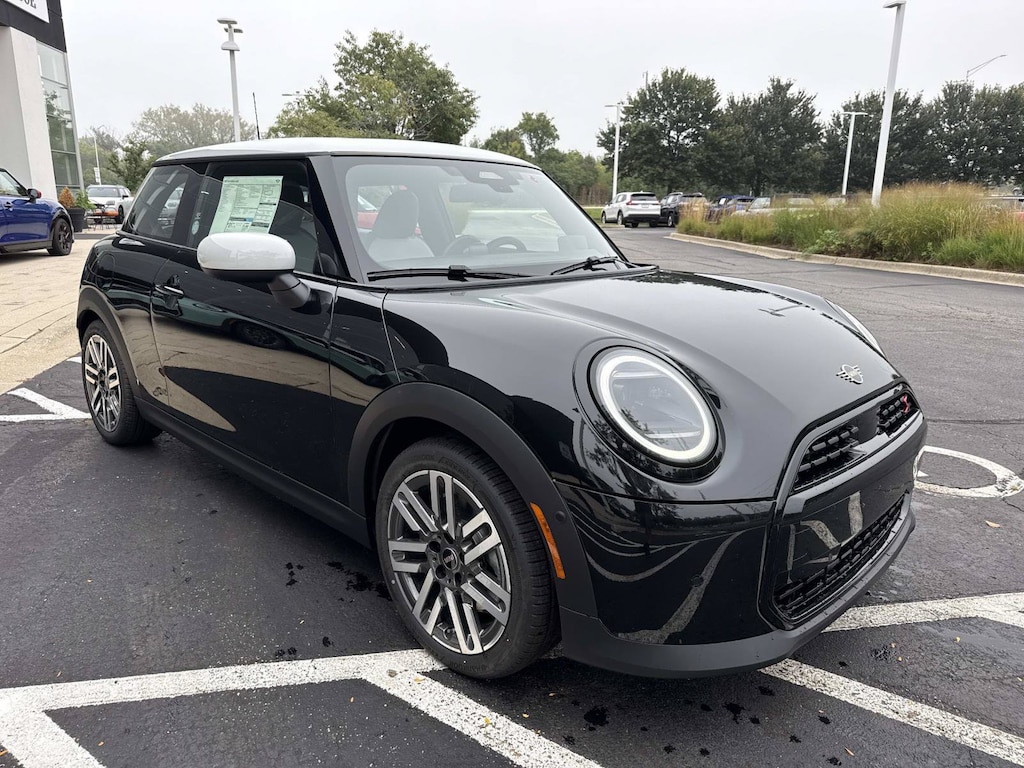New 2027 MINI 2 Door Signature Plus Hatchback