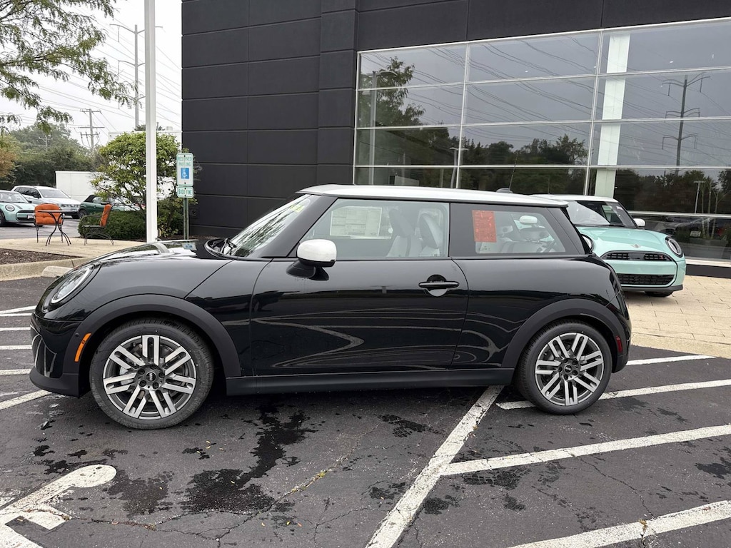 New 2027 MINI 2 Door Signature Plus Hatchback