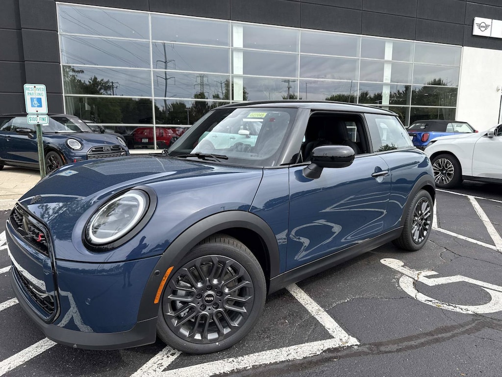 New 2027 MINI 2 Door Signature Plus Hatchback