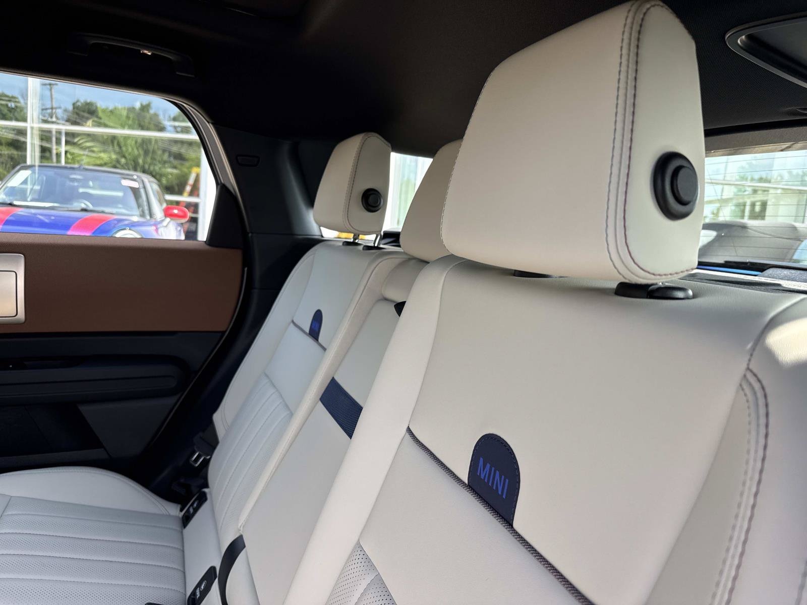 2025 MINI Countryman S - Photo 15
