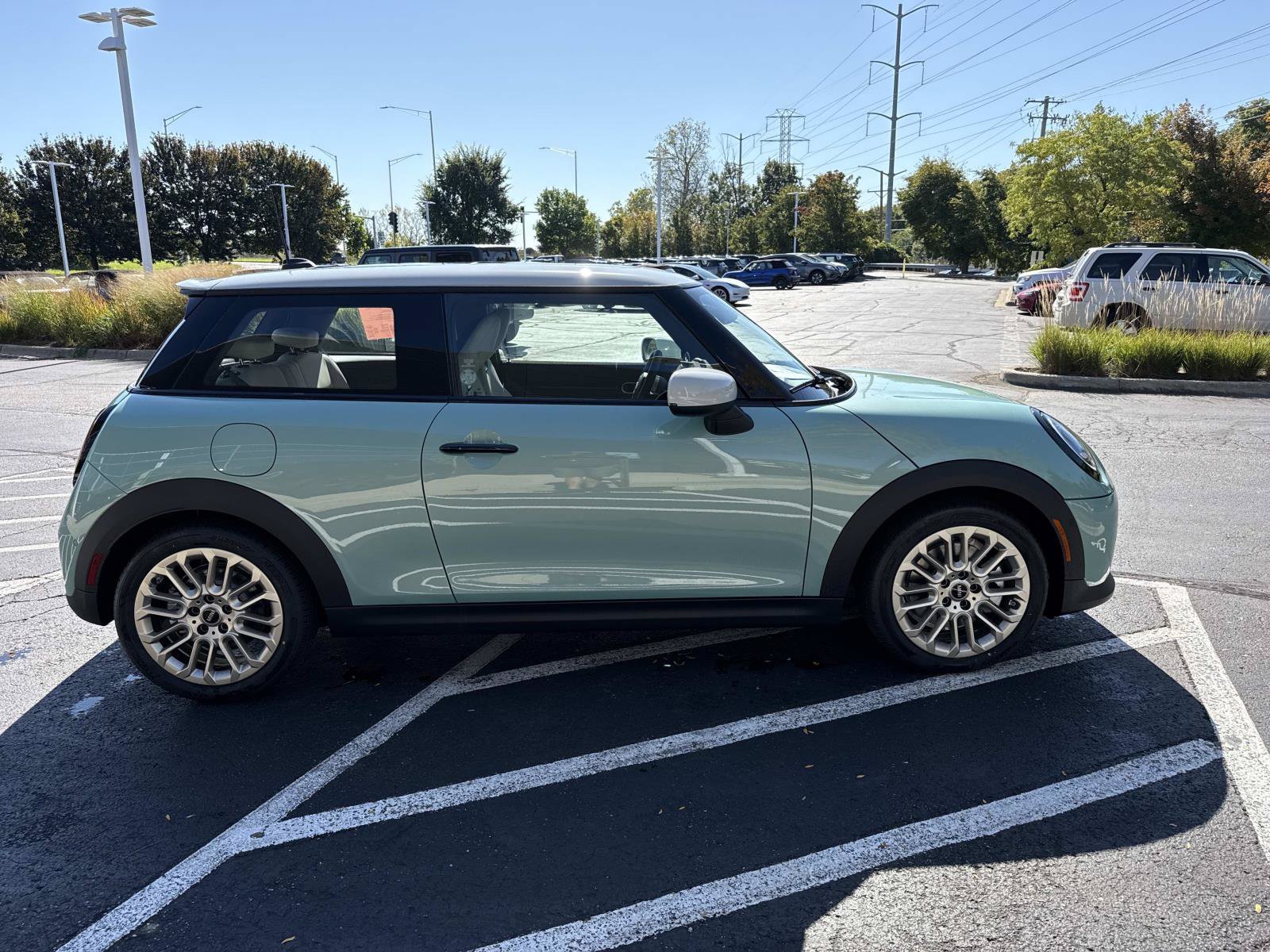 New 2027 MINI 2 Door Signature Plus Hatchback