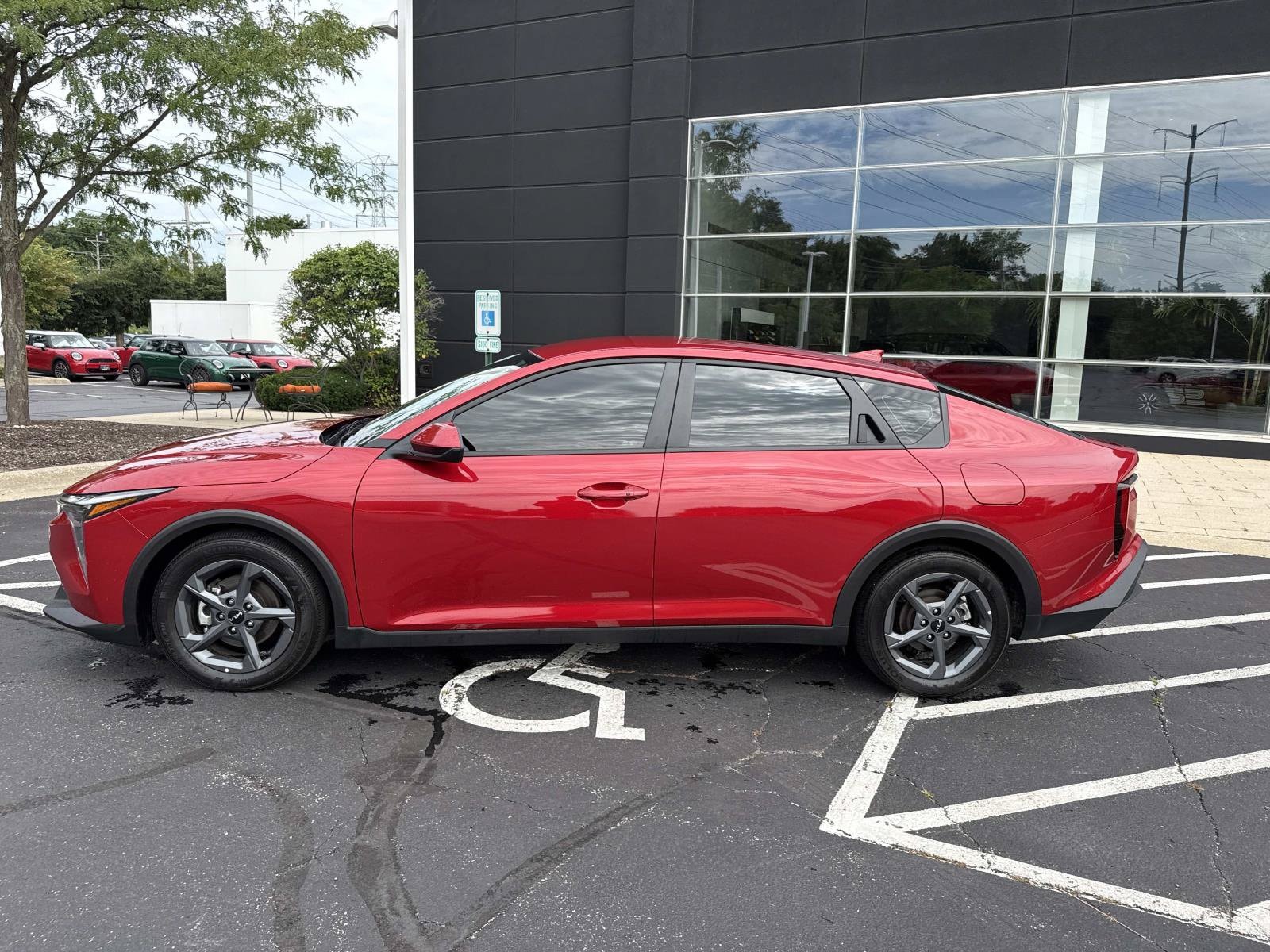 Used 2025 Kia K4 LXS with VIN 3KPFT4DE6SE135945 for sale in Glencoe, IL