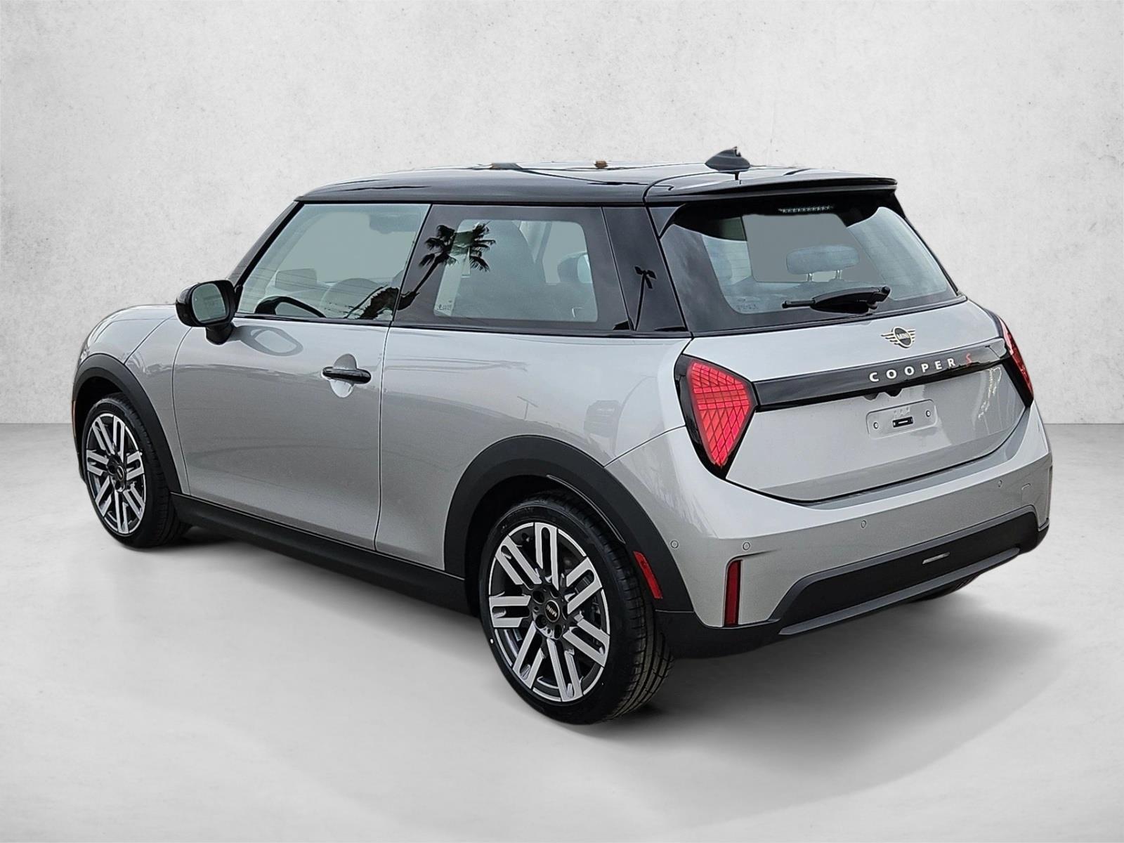2026 MINI Hardtop 2 Door S - Photo 8