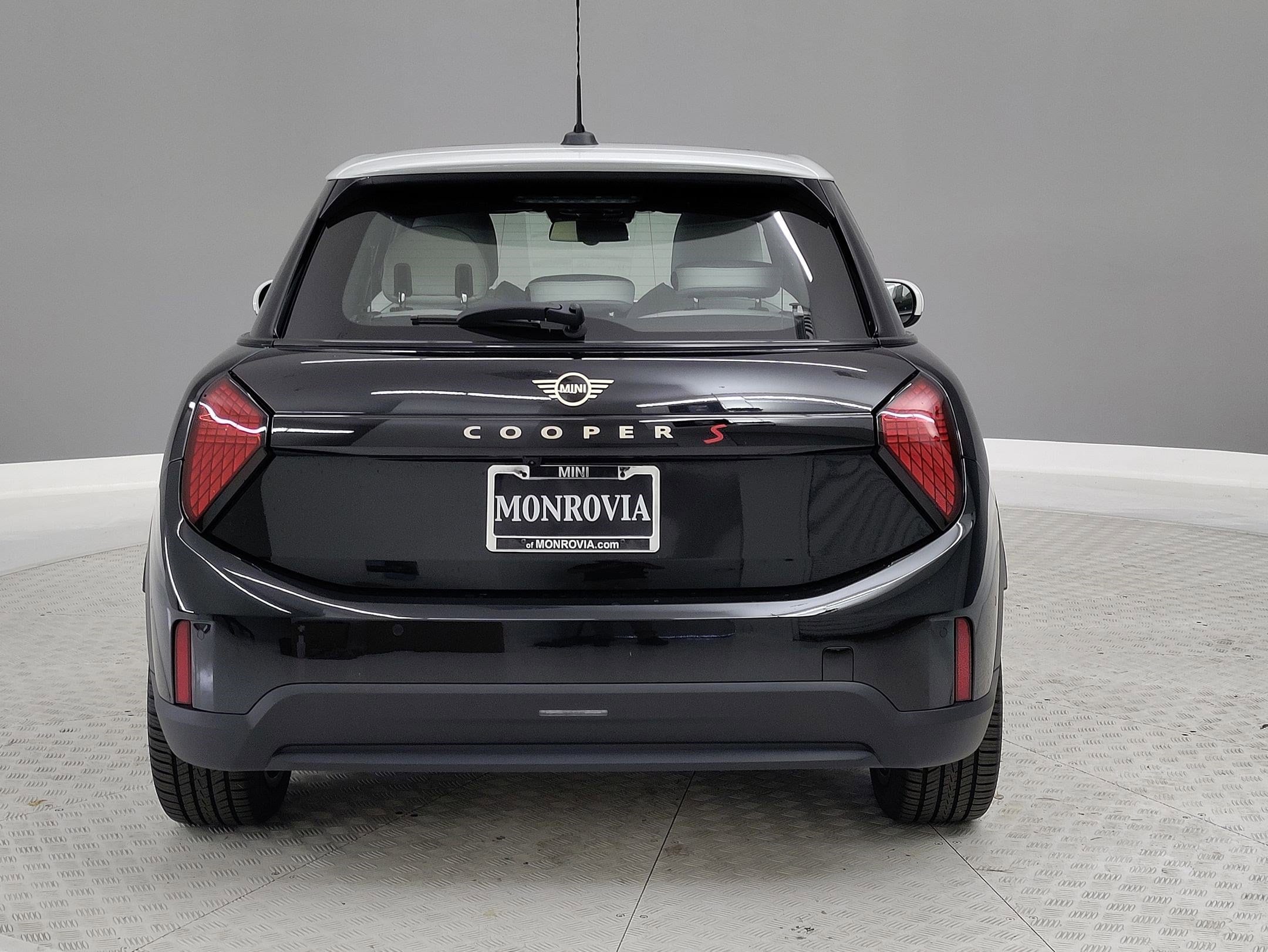2026 MINI Hardtop 4 Door S - Photo 7