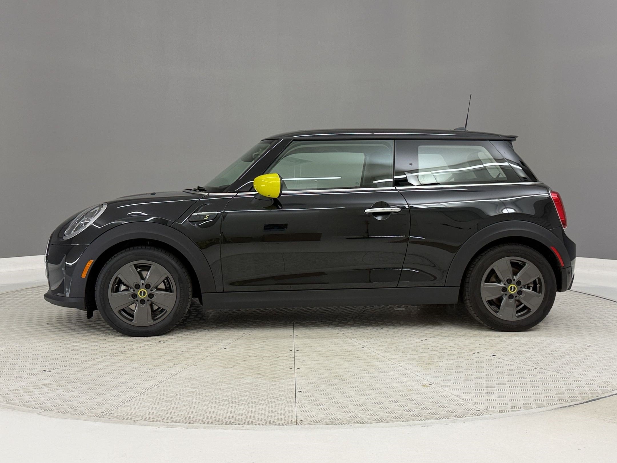 Certified 2024 MINI Hardtop 2 Door SE with VIN WMW13DJ08R2U95564 for sale in Monrovia, CA