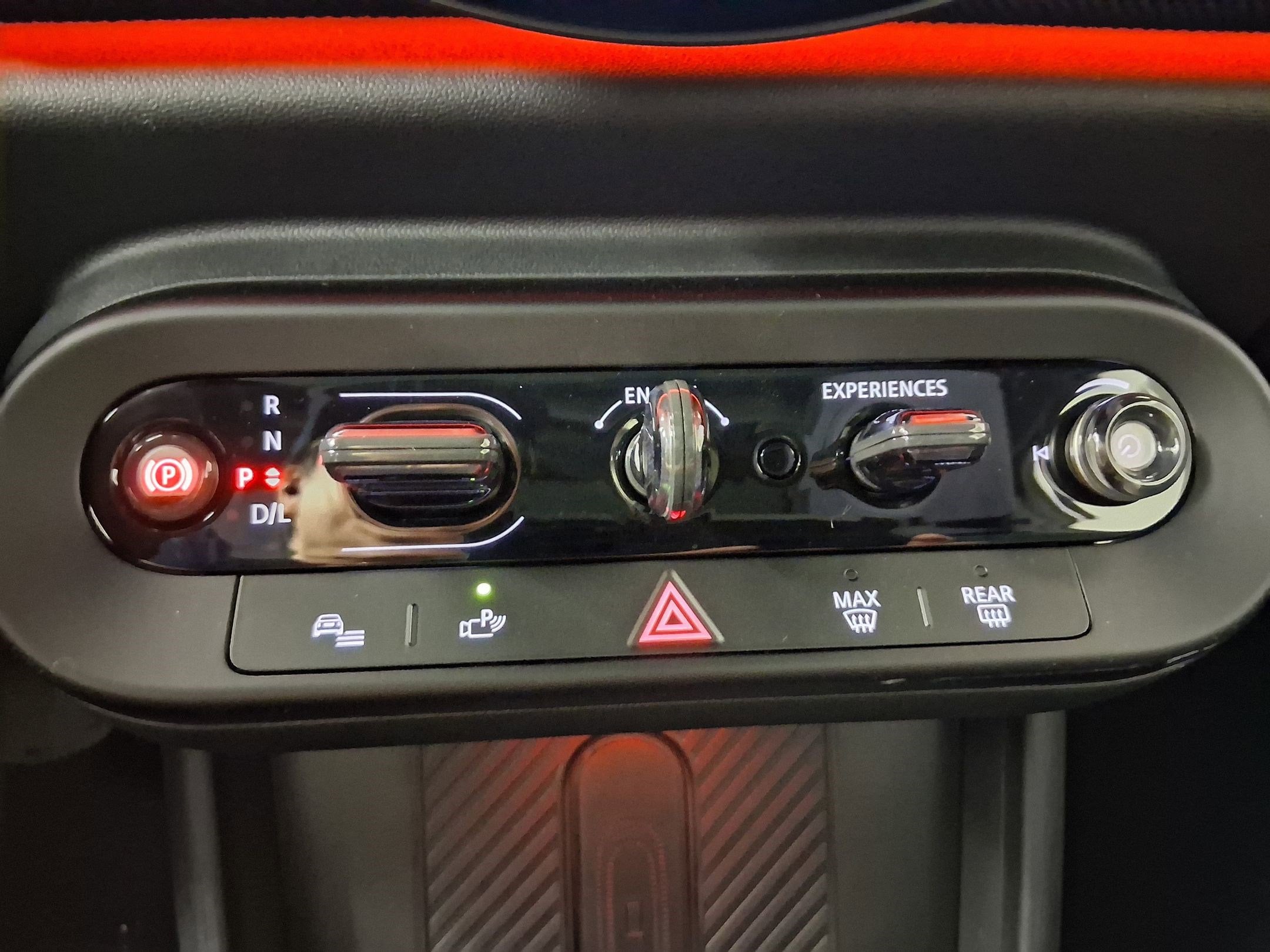 2026 MINI Hardtop 2 Door - Photo 15