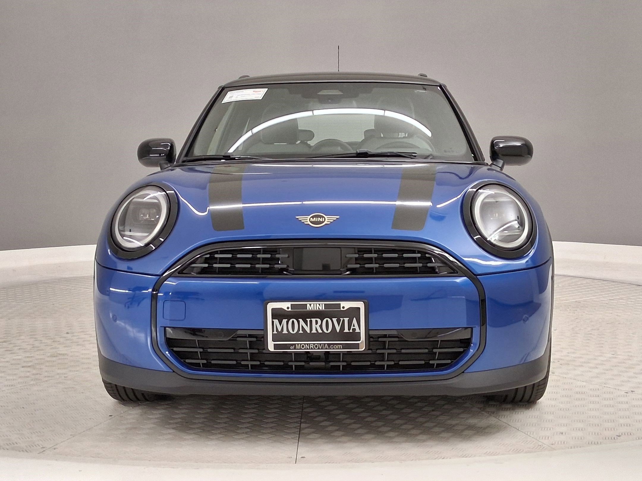 New 2026 MINI 2 Door Signature Plus Hatchback