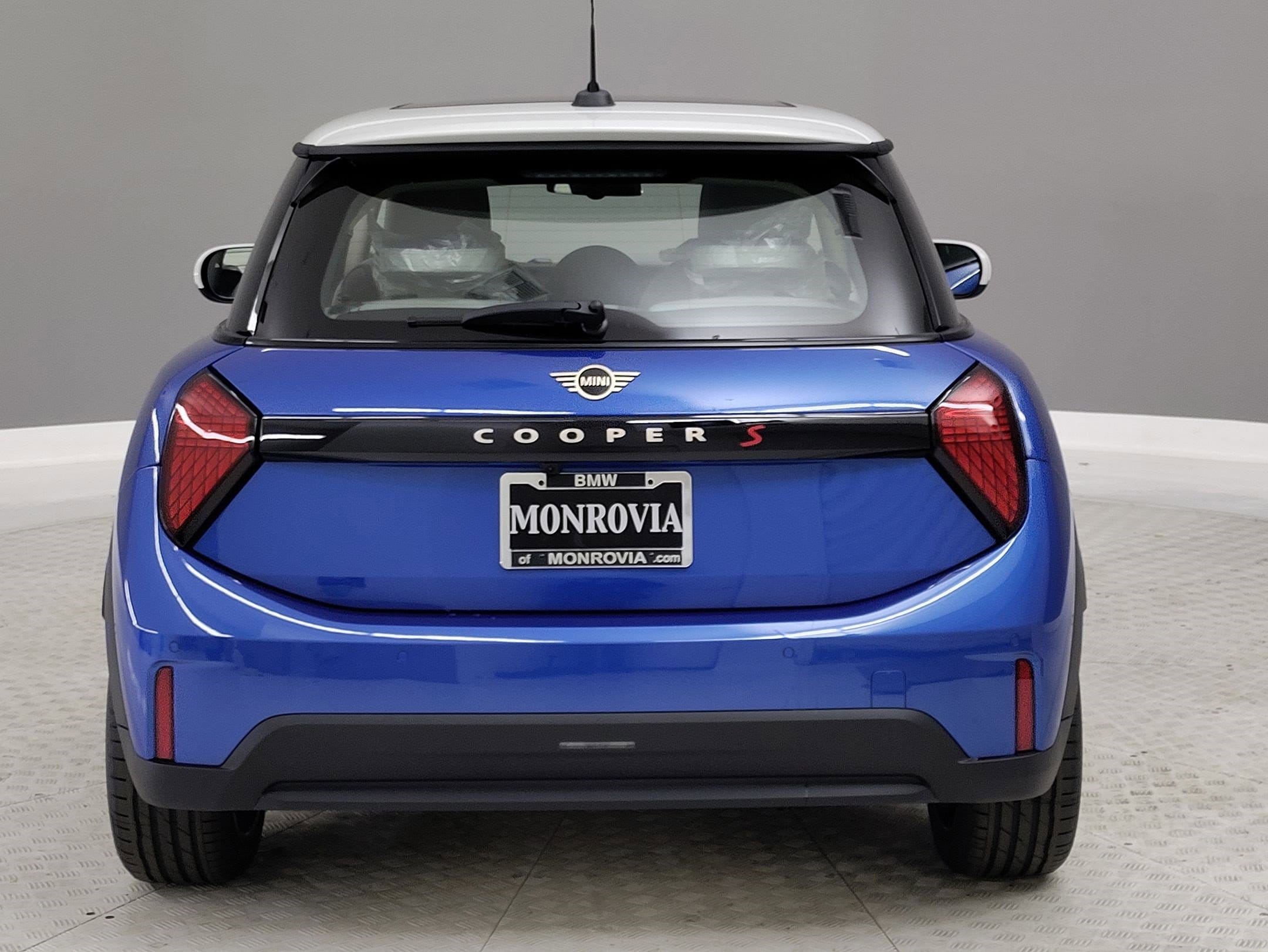 2026 MINI Hardtop 2 Door S - Photo 7