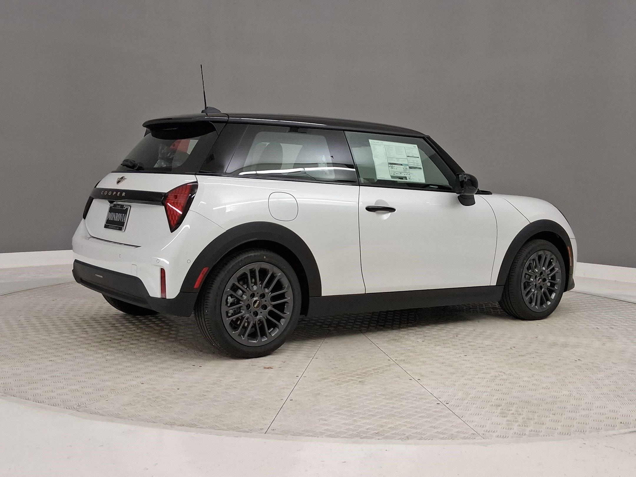 2026 MINI Hardtop 2 Door - Photo 7