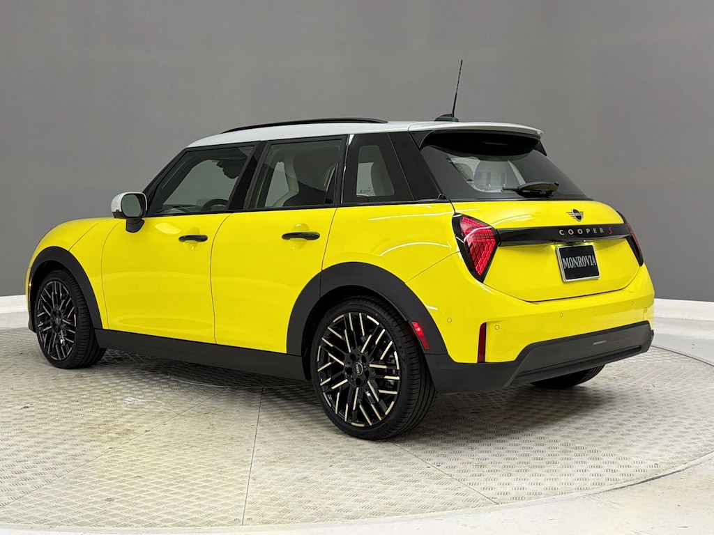 Used 2026 MINI Hardtop 4 Door Cooper S Hatchback