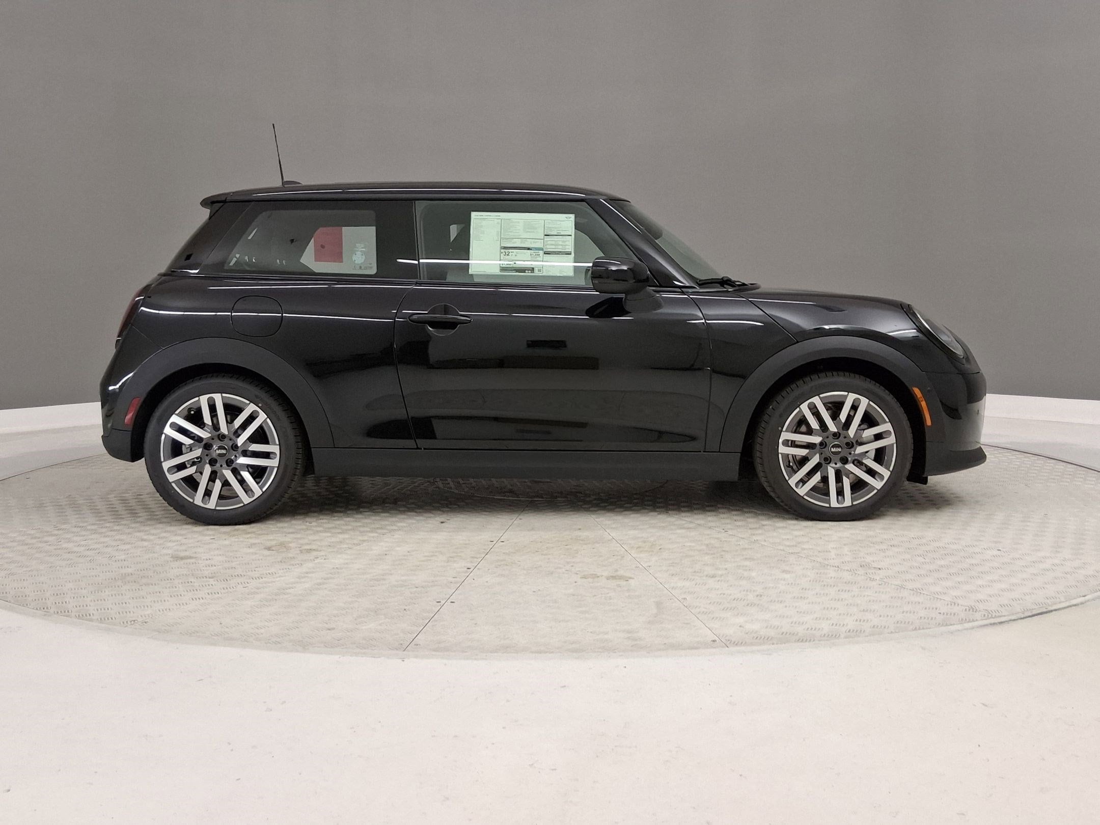 2026 MINI Hardtop 2 Door - Photo 6