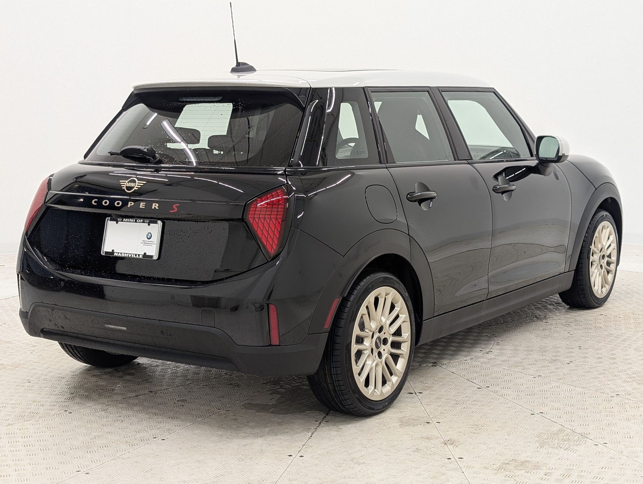 2026 MINI Hardtop 4 Door S - Photo 9