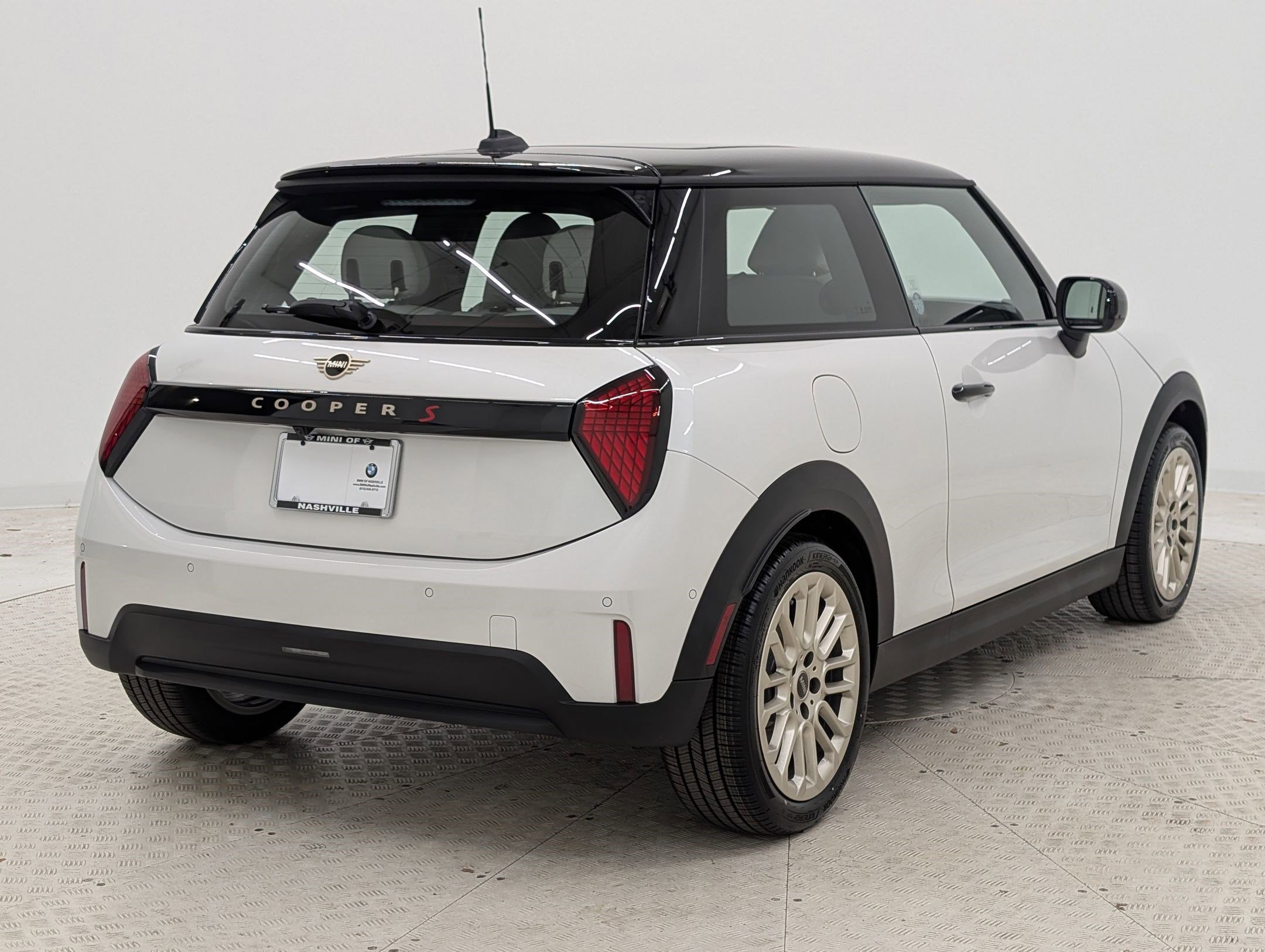 2026 MINI Hardtop 2 Door S - Photo 9