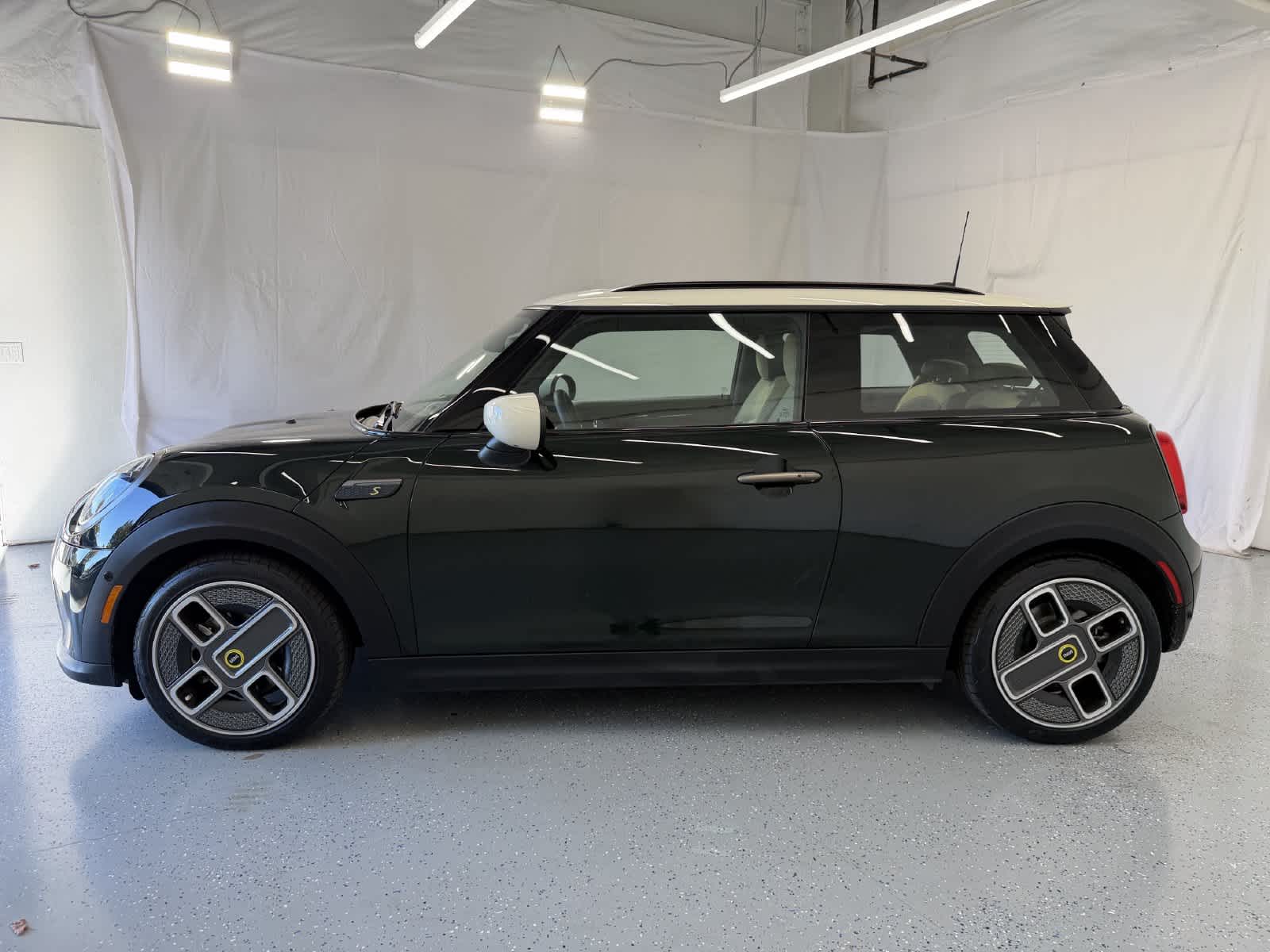 Used 2024 MINI Hardtop 2 Door SE with VIN WMW13DJ00R2U78046 for sale in Portland, OR