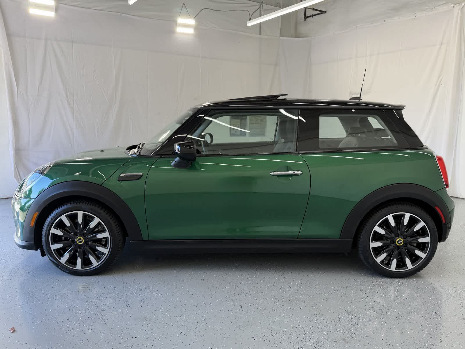 Used 2024 MINI Hardtop 2 Door SE with VIN WMW13DJ0XR2V89171 for sale in Portland, OR