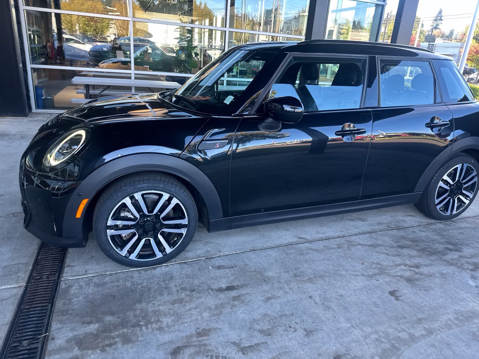 2024 MINI Hardtop 4 Door