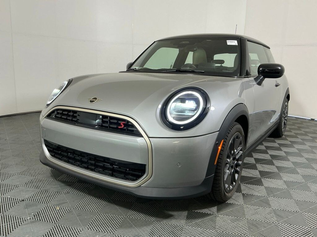 New 2026 MINI 2 Door Signature Plus Hatchback