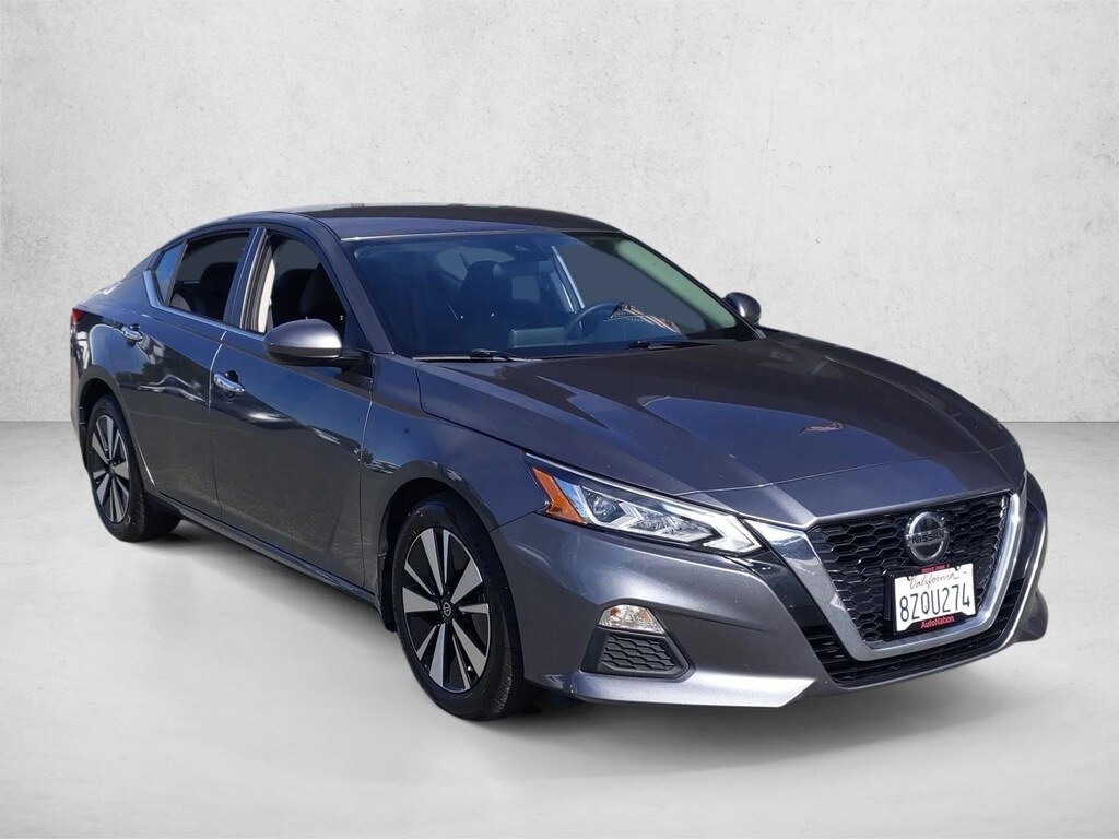 Used 2022 Nissan Altima 2.5 SV 4dr Car
