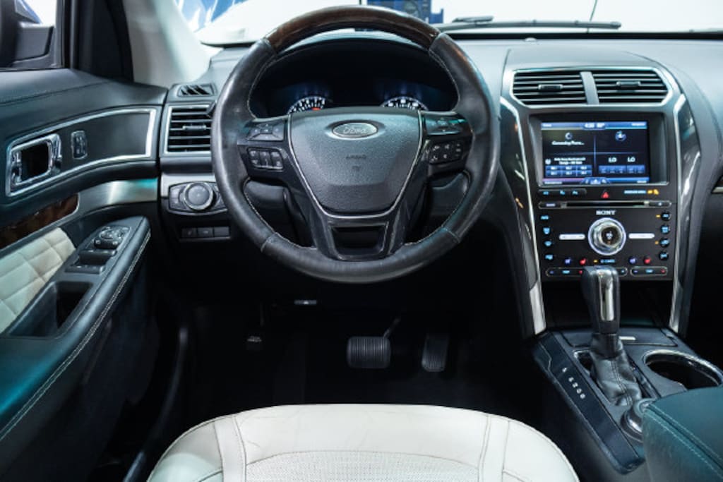 Used 2016 Ford Explorer Platinum SUV